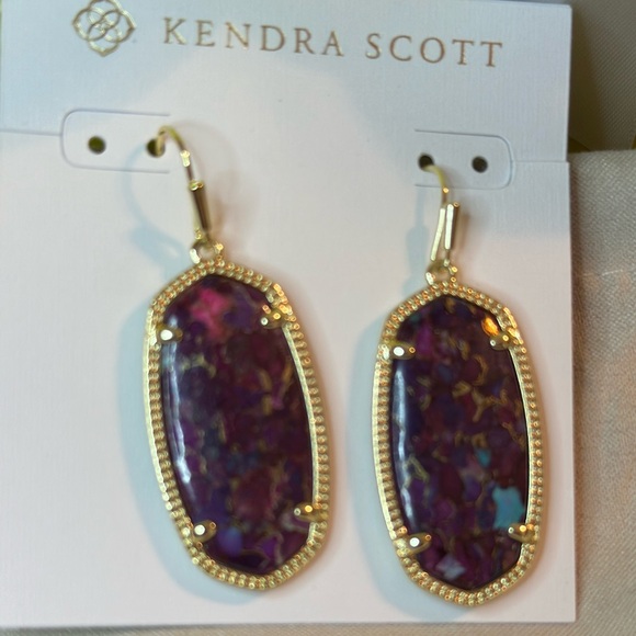 KENDRA SCOTT
Elle Earrings in Gold with Bronze Veined Purple Turquoise NWT - Picture 3 of 9